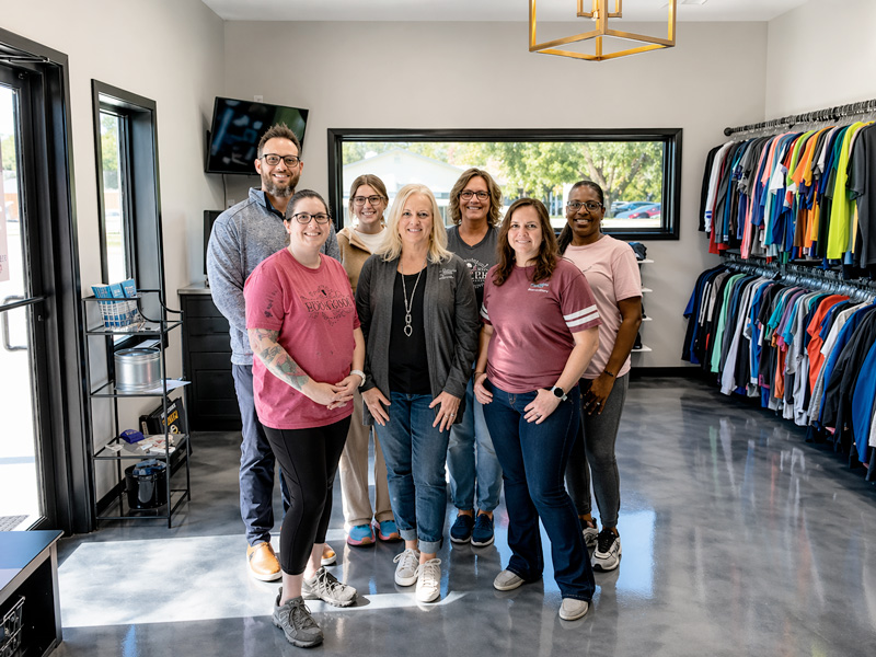 Vivid Customs Expands Operations with Acquisition of Show Me Logos in Missouri